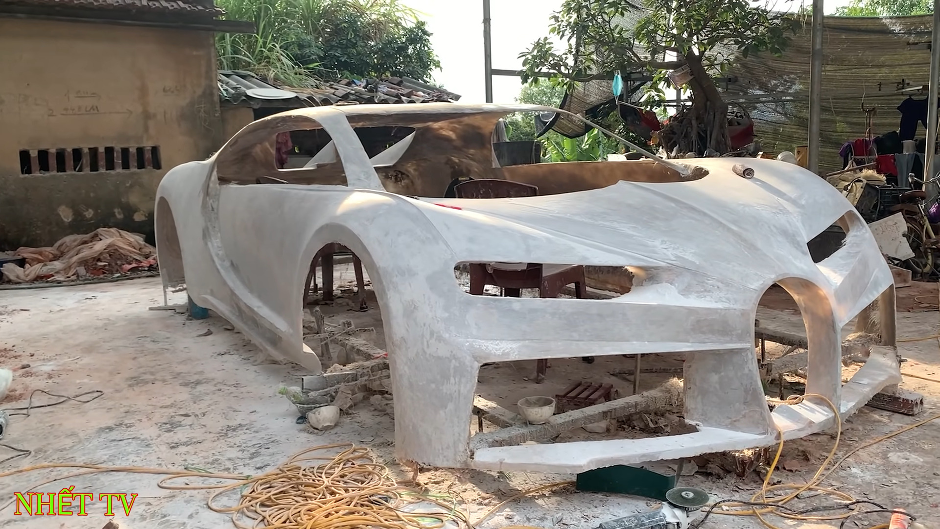 Vietnam Mechanics Build Bugatti Chiron Replica Using Toyota Corolla Parts