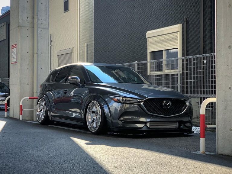 Mazda CX-5 Slammed on Rotiform Wheels Has Body Kit, Is a JDM Crossover