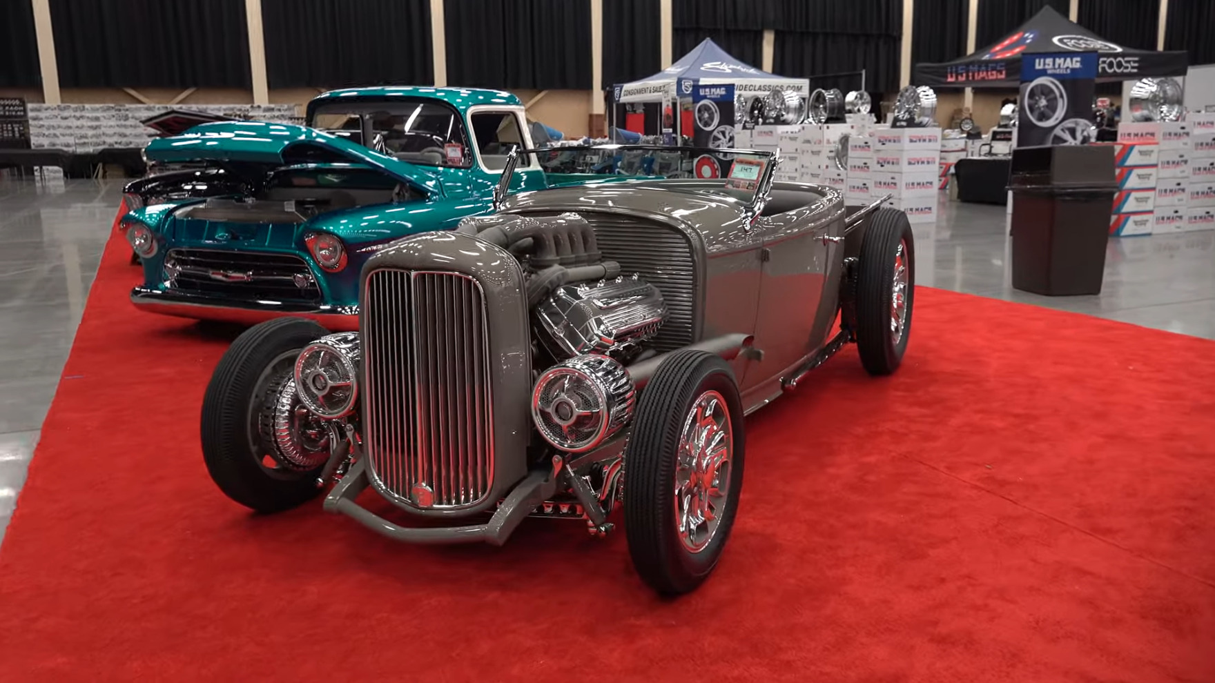 1932 Ford Roadster Pickup Hides 5.0 Coyote and Twin Turbos in Headlight ...