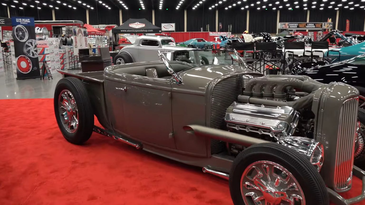 1932 Ford Roadster Pickup Hides 5.0 Coyote and Twin Turbos in Headlight ...