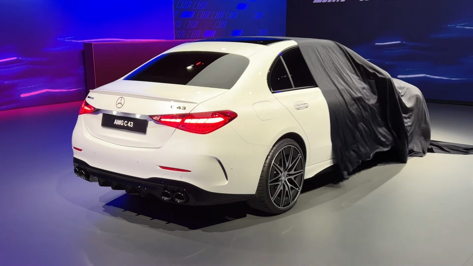 2023 MercedesAMG C43 Walkaround First Look at NextGen AMG Design and