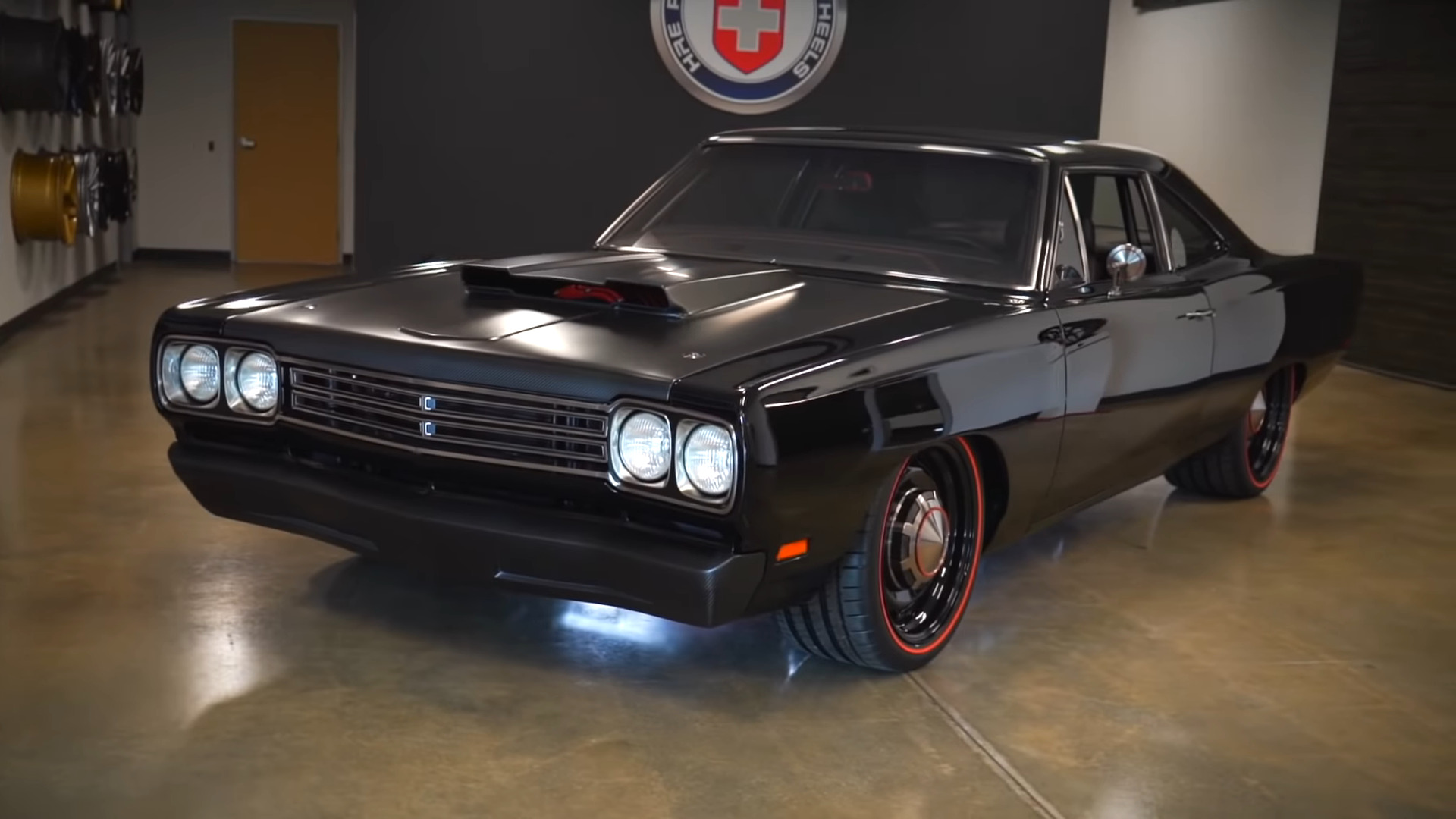 Kevin Hart's 1969 Road Runner Is a 940 HP HEMI Killer Named