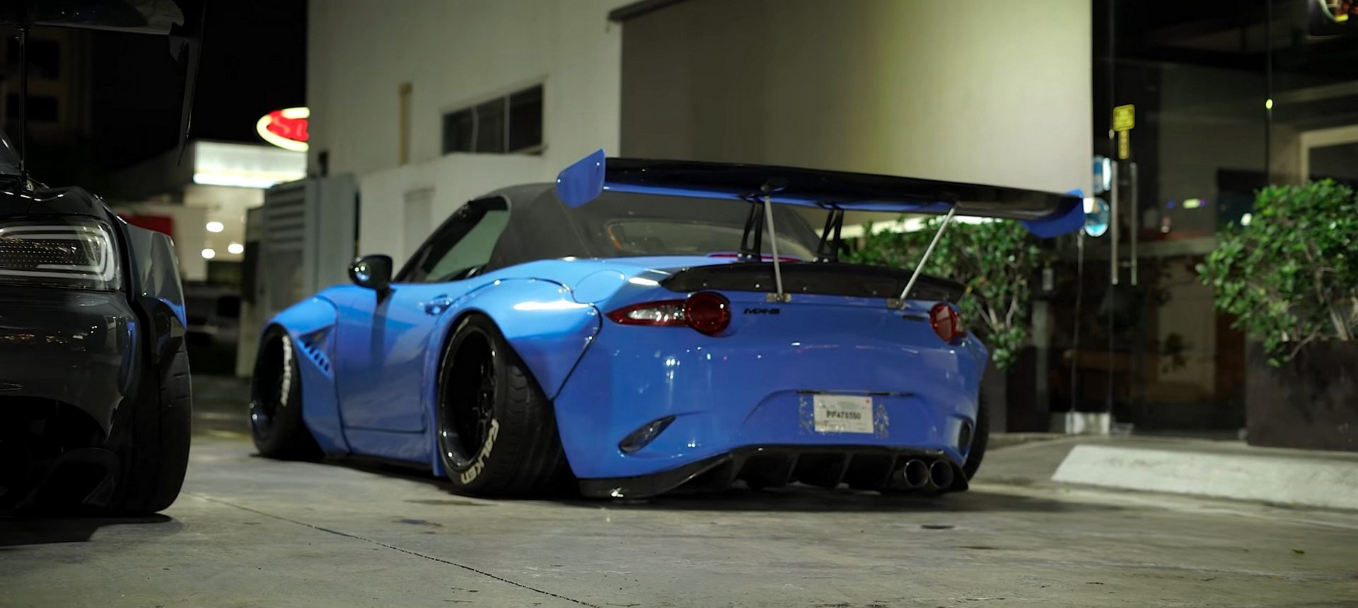 Widebody Mazda MX-5 Miata ND Rocket Bunny With Carbon Bits Meets Custom ...